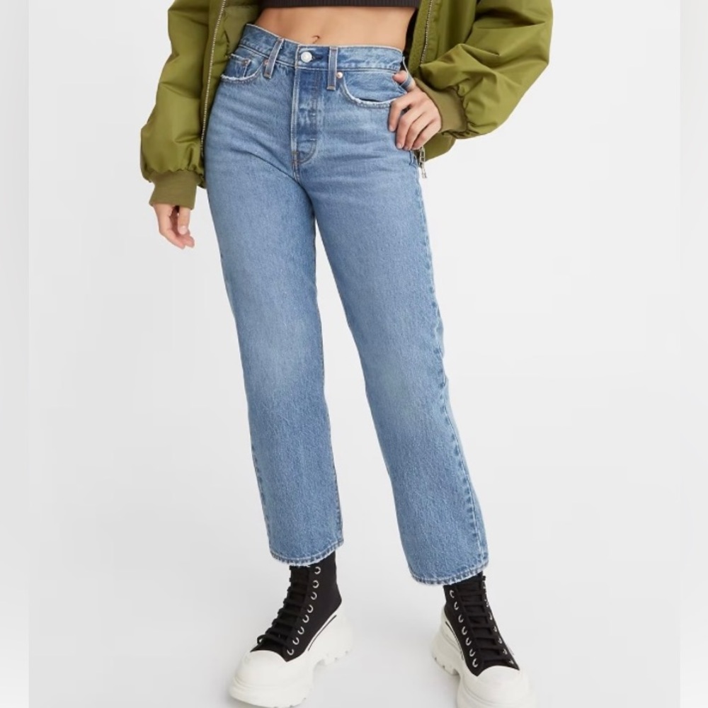 Levi’s Wedgie Straight Size 24W x 28L